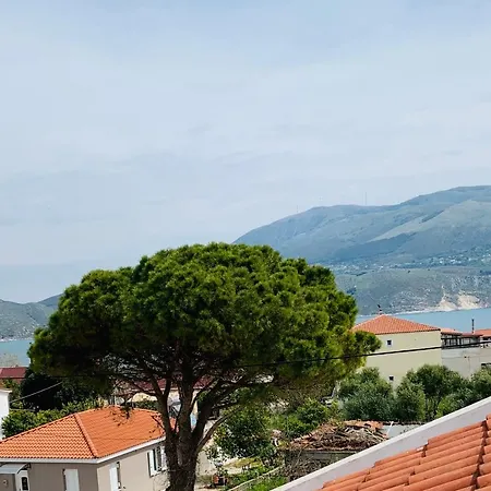 Apartman Wooden Roof *