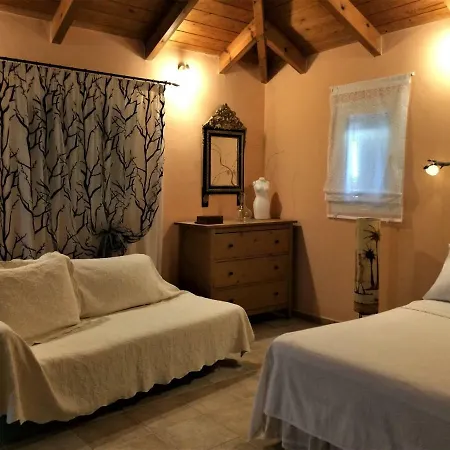 Wooden Roof Apartman