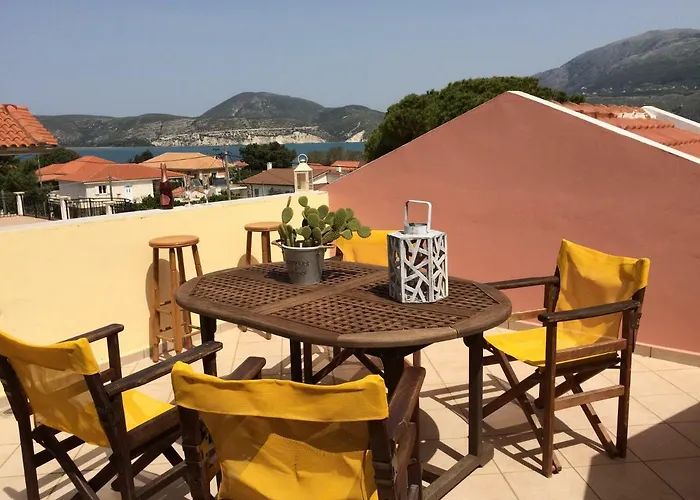 Wooden Roof * Ληξούρι