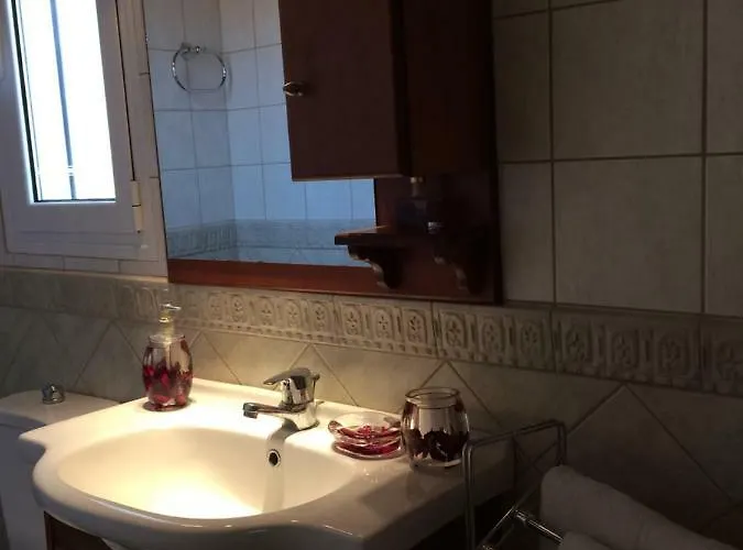 Wooden Roof * Ληξούρι